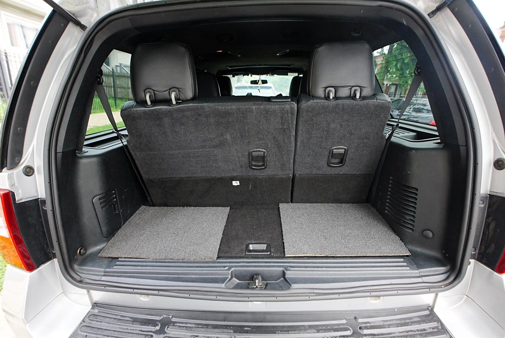 Used 2016 Ford Expedition XLT AWD/4WD image 11