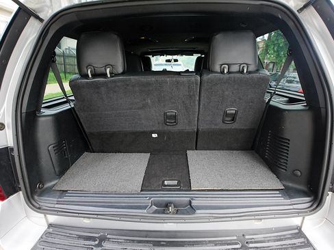 Used 2016 Ford Expedition XLT AWD/4WD image 11