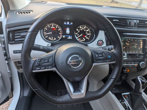 Used 2022 Nissan Rogue Sport SL image 12