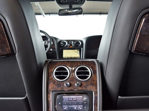 Used 2016 Bentley Flying Spur V8 image 12