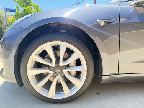 Used 2020 Tesla Model 3 Standard Range Plus RWD image 6