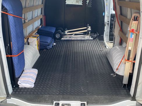 Used 2022 Chevrolet Express 2500 w/ Driver Convenience Package image 6