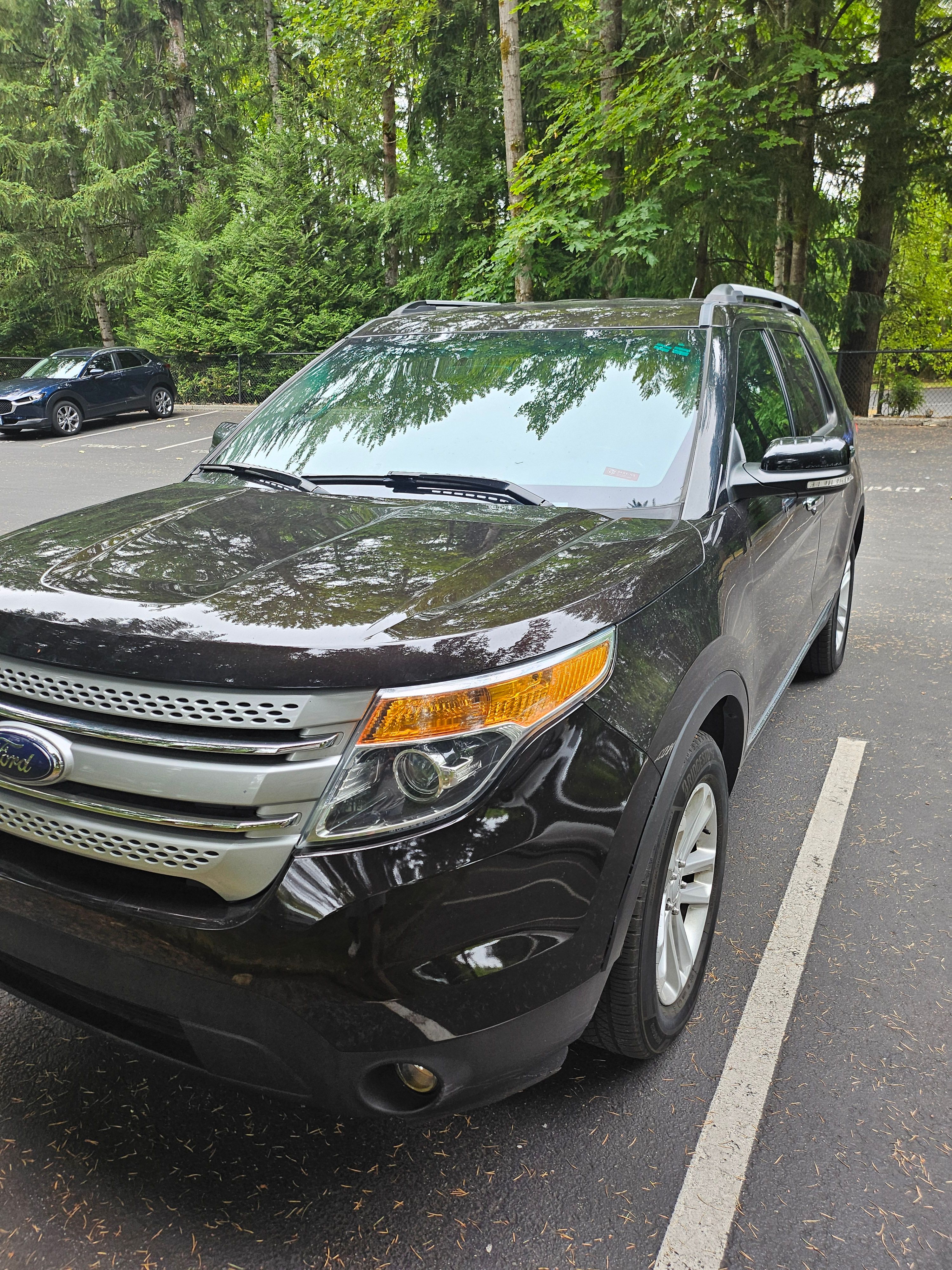 Used 2013 Ford Explorer XLT AWD/4WD image 28
