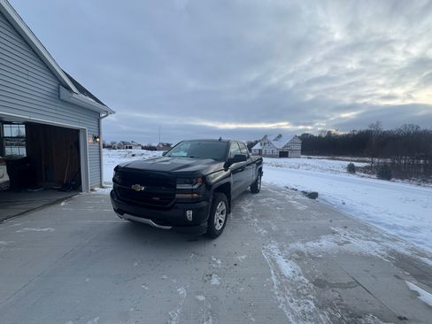 Used 2019 Chevrolet Silverado 1500 LT w/ All Star Edition image 6