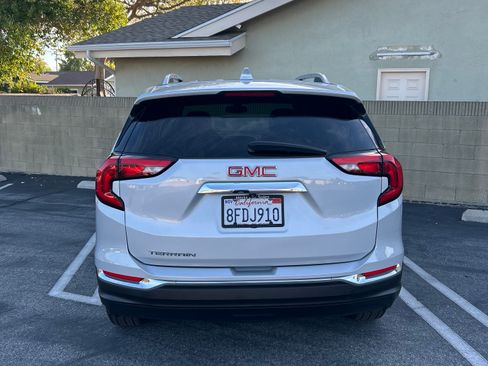 Used 2019 GMC Terrain SLT AWD/4WD image 1