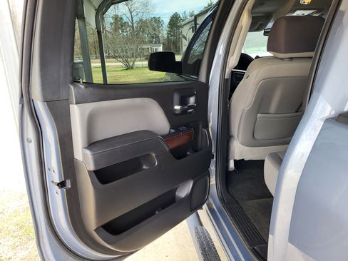 Used 2015 GMC Sierra 1500 SLE w/ SLE Value Package image 10