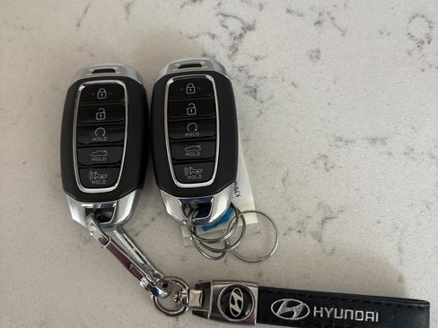 Used 2021 Hyundai Elantra SEL FWD image 16
