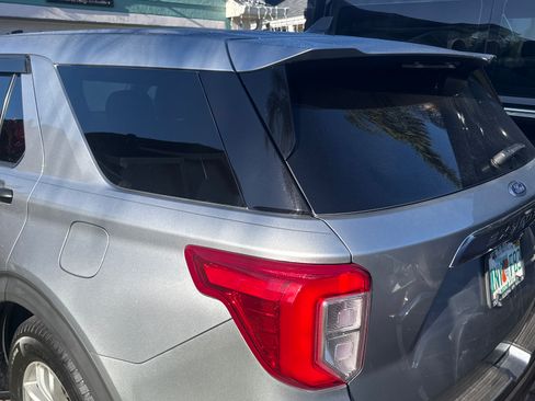 Used 2021 Ford Explorer XLT image 6