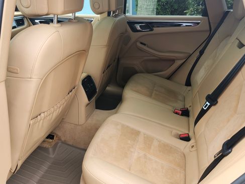Used 2016 Porsche Macan S AWD/4WD image 6