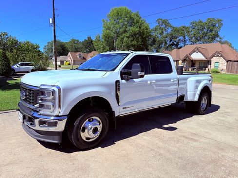 Used 2025 Ford F350 Lariat w/ Lariat Ultimate Package image 1