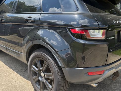 Used 2018 Land Rover Range Rover Evoque SE AWD/4WD image 4