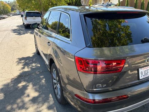 Used 2019 Audi Q7 3.0T Premium Plus w/ Premium Plus Package AWD/4WD image 6
