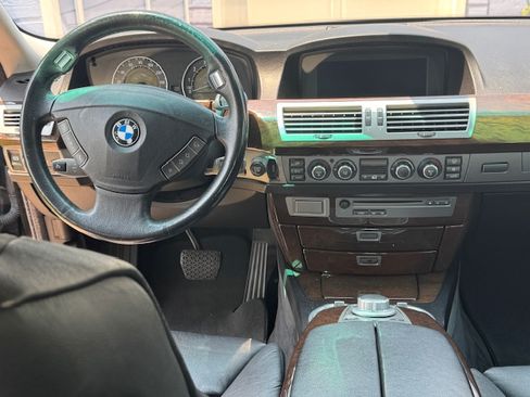 Used 2006 BMW 750i image 4