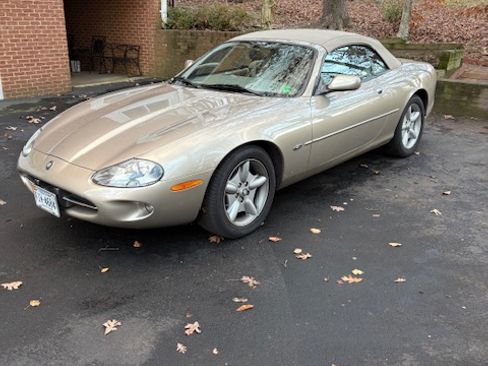 Used 1998 Jaguar XK8 Convertible image 8