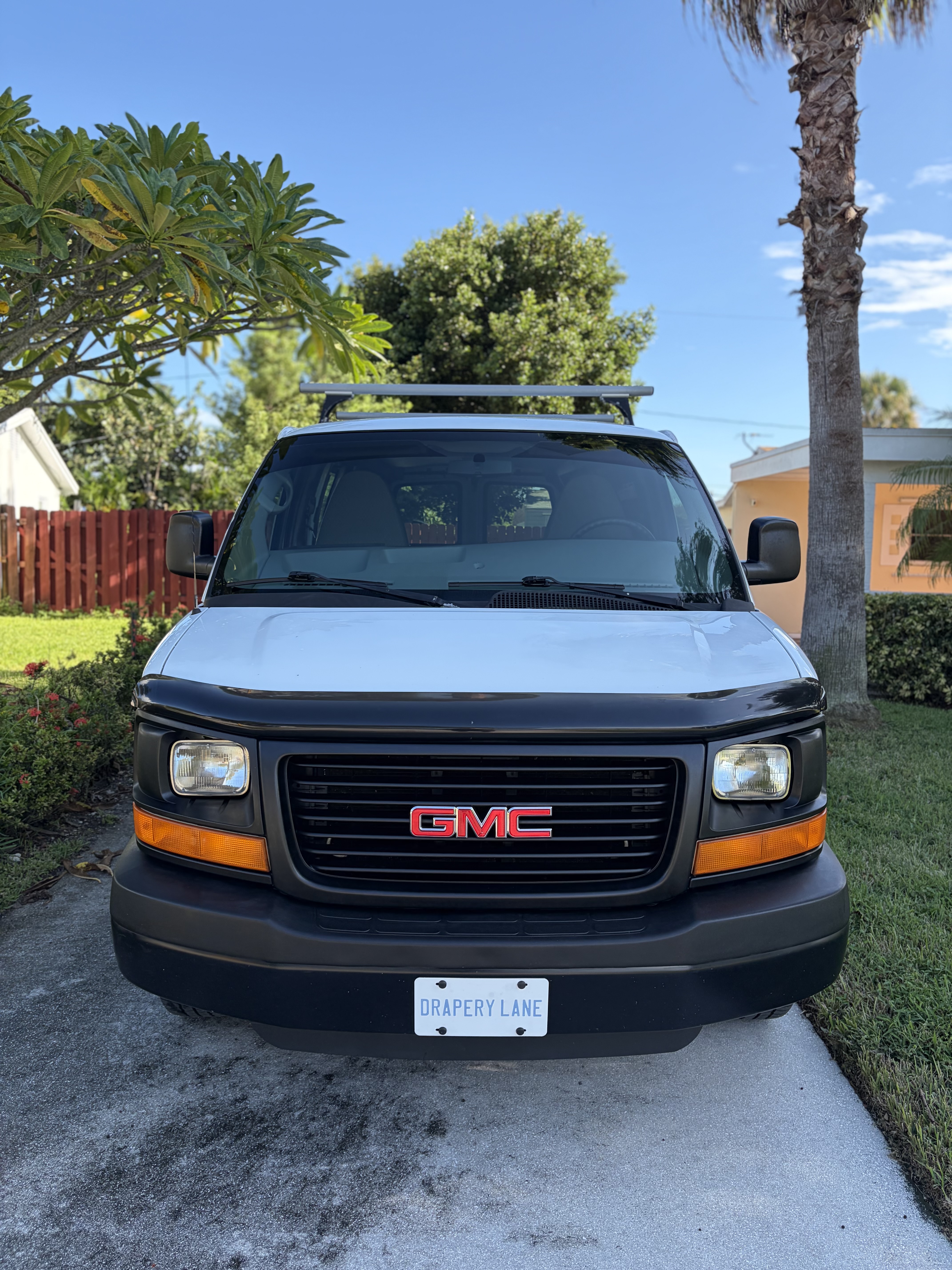 Used 2013 GMC Savana 2500 RWD image 1