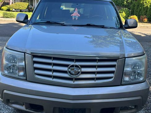 Used 2005 Cadillac Escalade AWD image 8