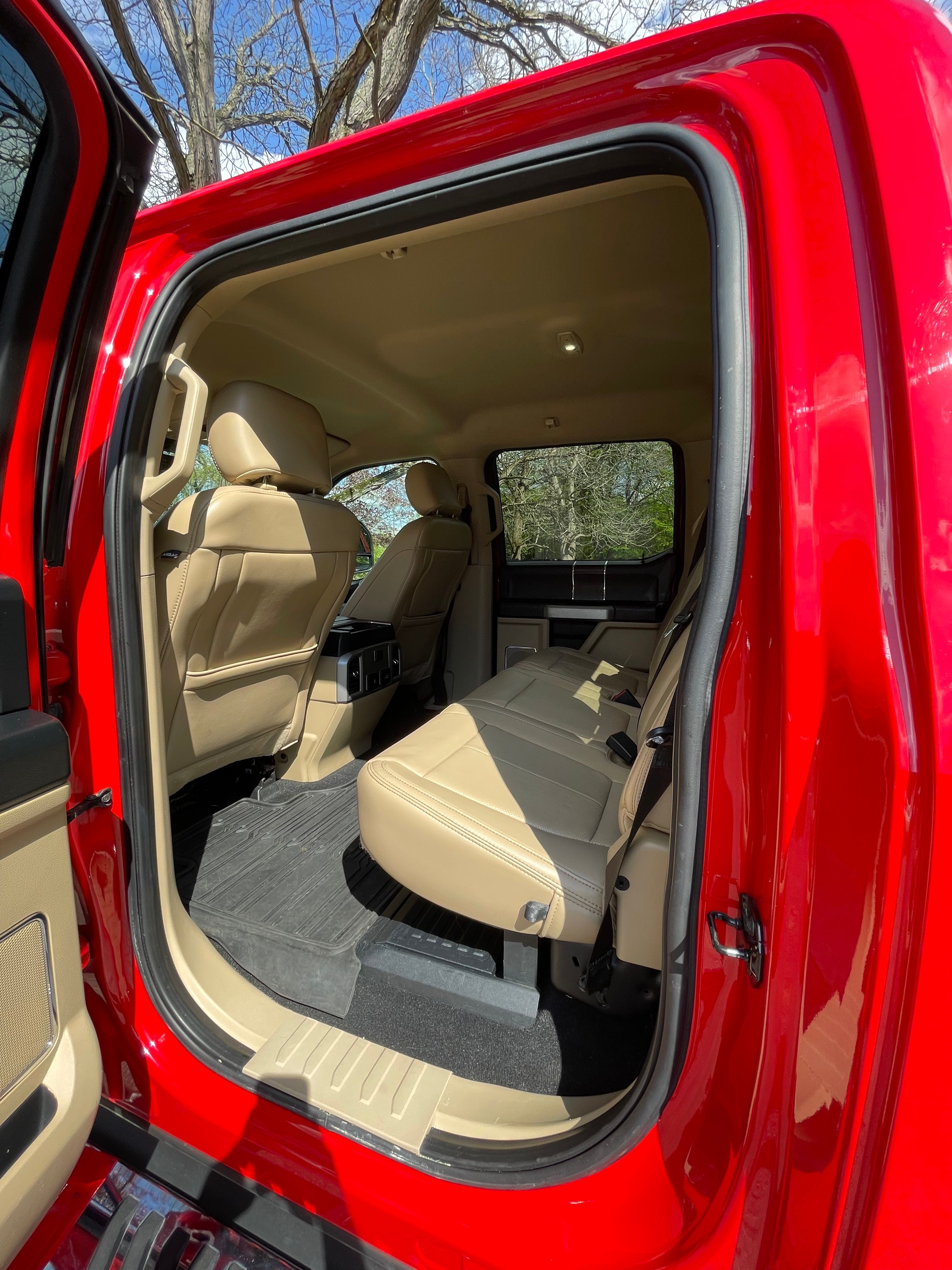 Used 2020 Ford F350 Lariat w/ Lariat Value Package AWD/4WD image 18