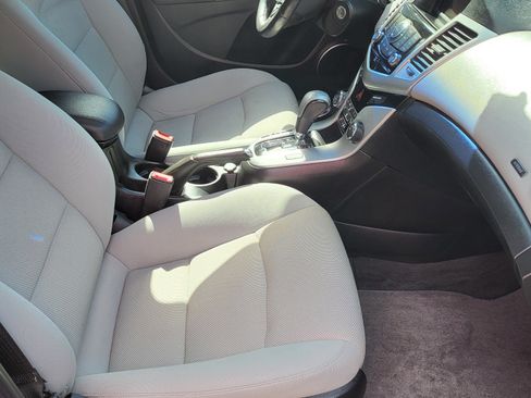 Used 2012 Chevrolet Cruze LT image 8