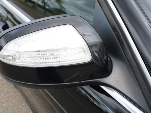 Used 2008 Mercedes-Benz C 300 Sedan image 18