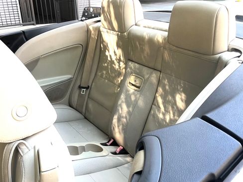 Used 2012 Volkswagen Eos Komfort FWD image 8