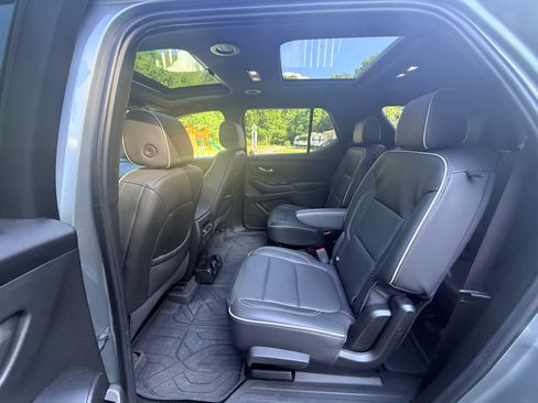 Used 2023 Chevrolet Traverse Premier w/ Redline Edition AWD/4WD image 11