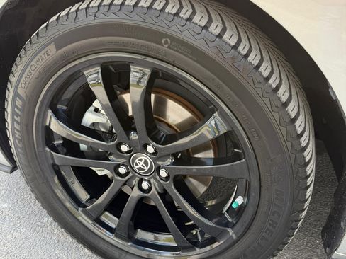 Used 2022 Toyota Sienna Platinum image 10