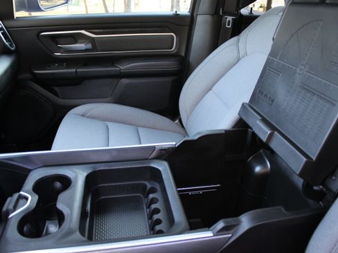 Used 2021 RAM 1500 Big Horn image 6