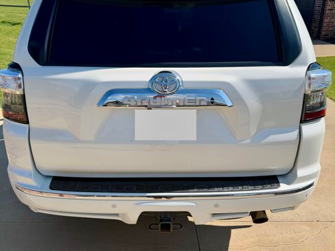 Used 2017 Toyota 4Runner Limited AWD/4WD image 6