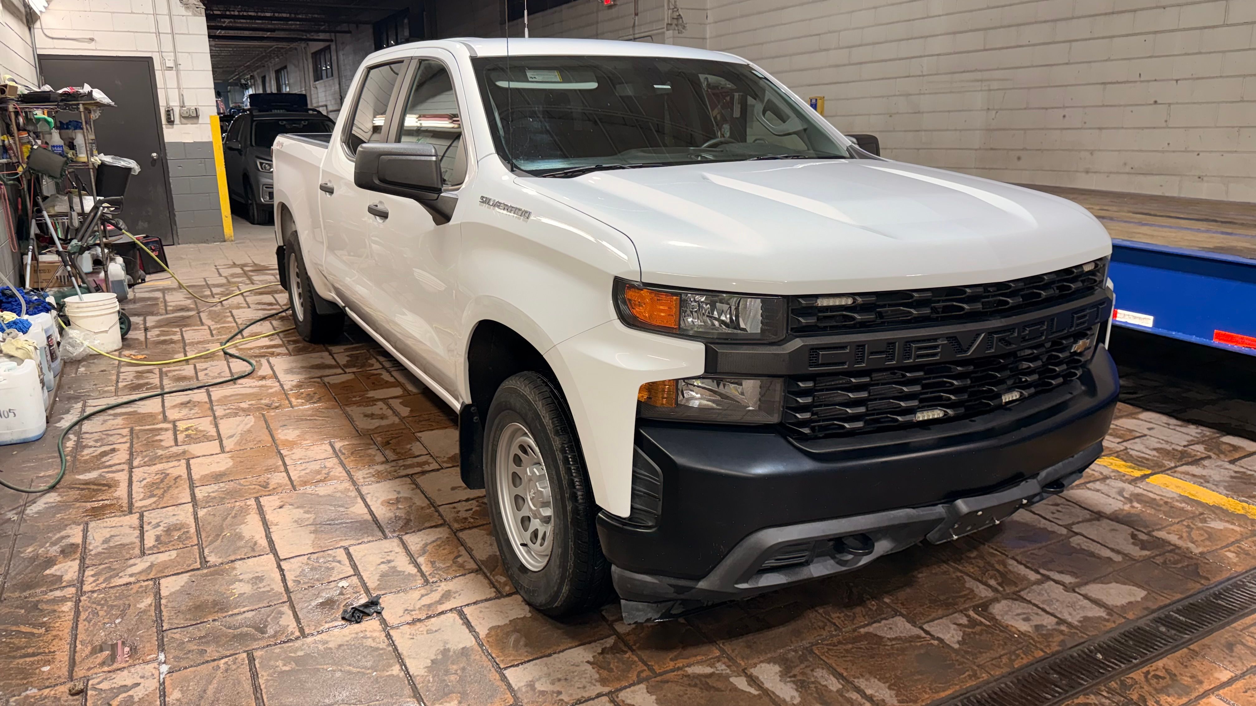 Used 2020 Chevrolet Silverado 1500 W/T w/ WT Value Package AWD/4WD image 2