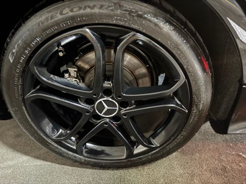 Used 2015 Mercedes-Benz CLS 400 CLS 400 4MATIC Coupe 4D image 5