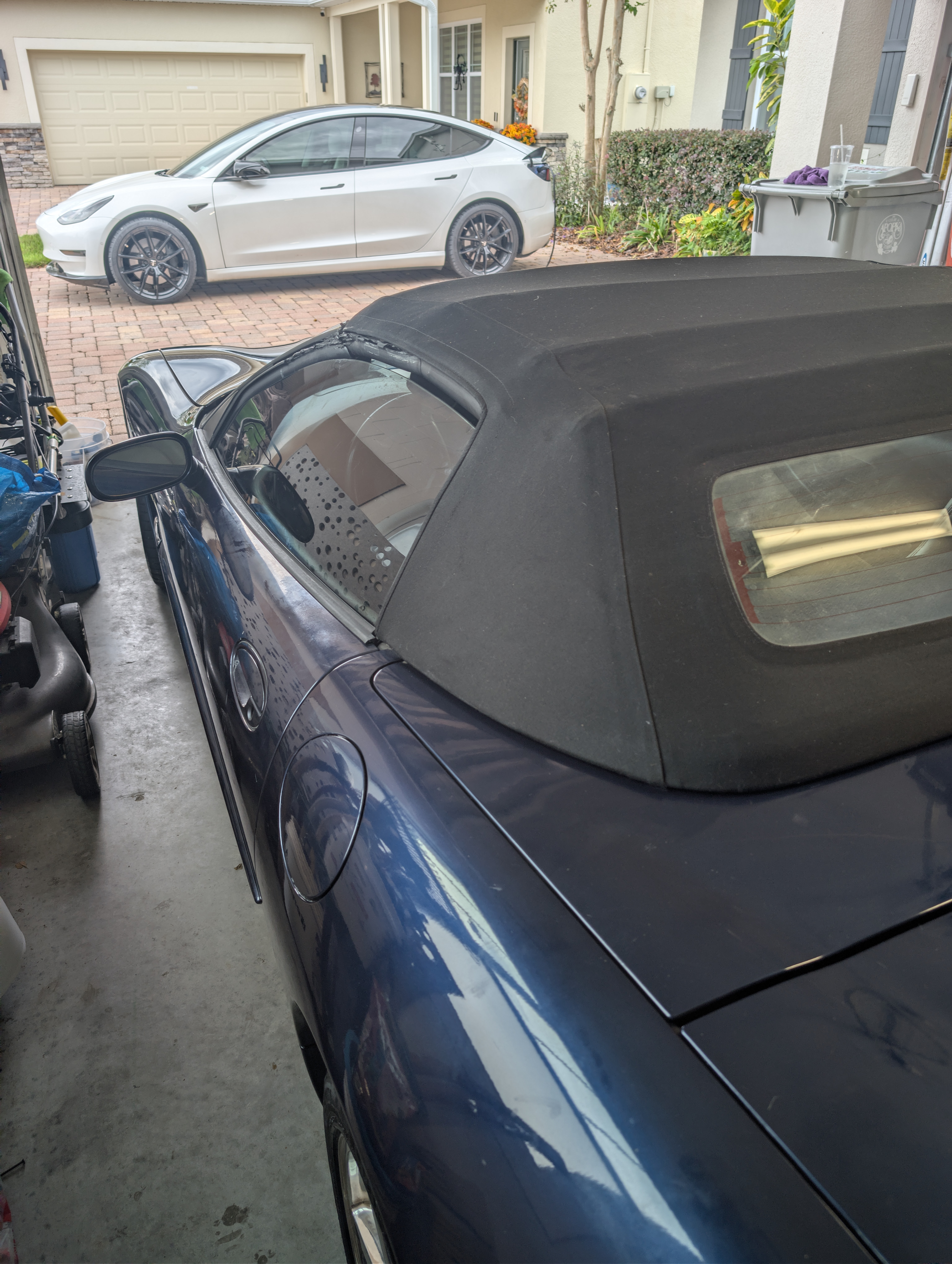 Used 2001 Chevrolet Corvette Convertible w/ Preferred Equipment Group2 RWD image 10