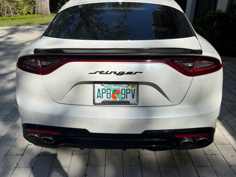 Used 2021 Kia Stinger GT-Line image 2