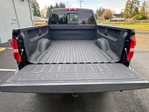 Used 2015 GMC Sierra 2500 Denali w/ Duramax Plus Package AWD/4WD image 6