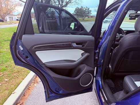 Used 2015 Audi SQ5 Premium Plus image 18