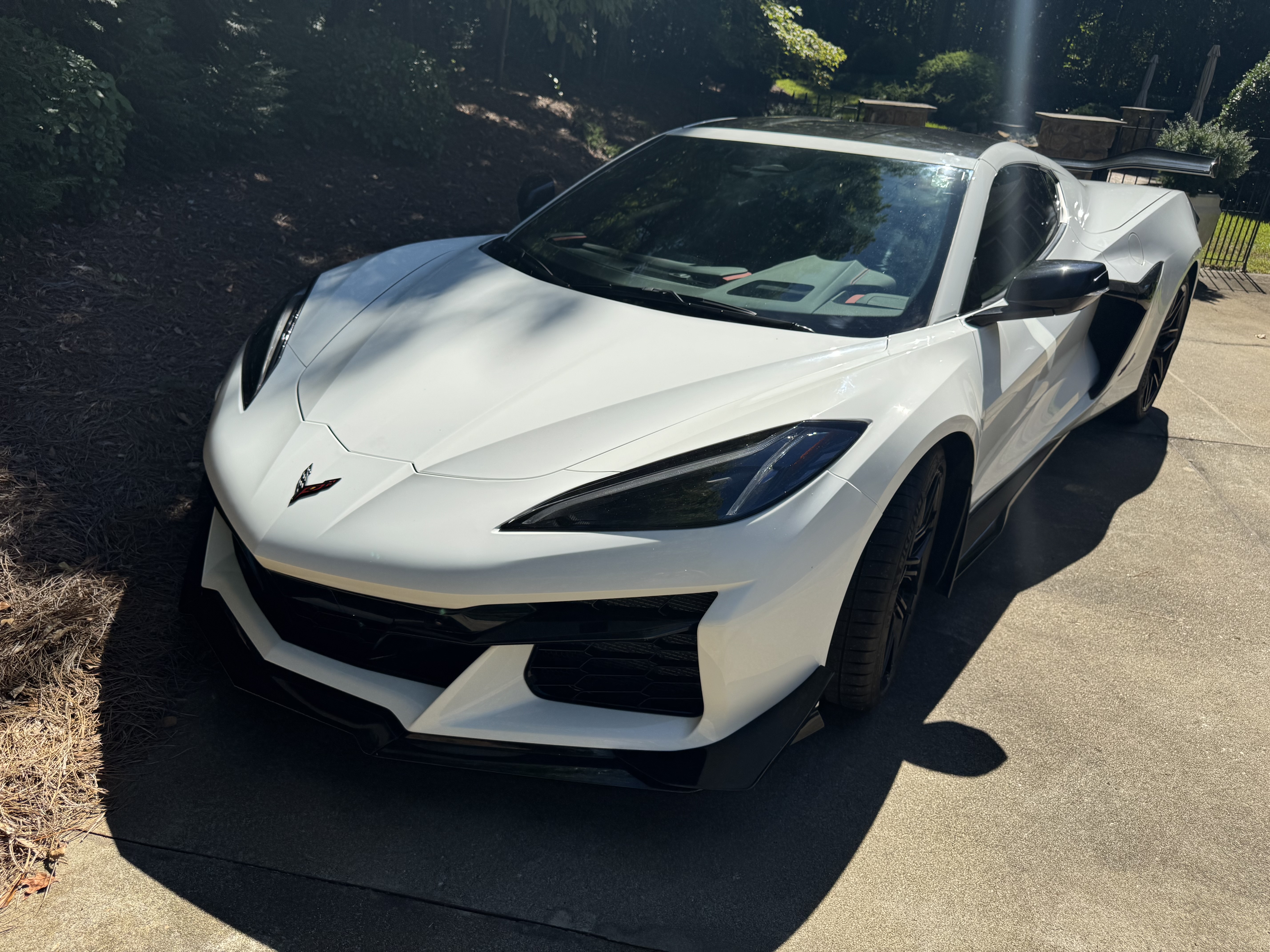 Used 2024 Chevrolet Corvette Z06 w/ Z07 Performance Package RWD image 1