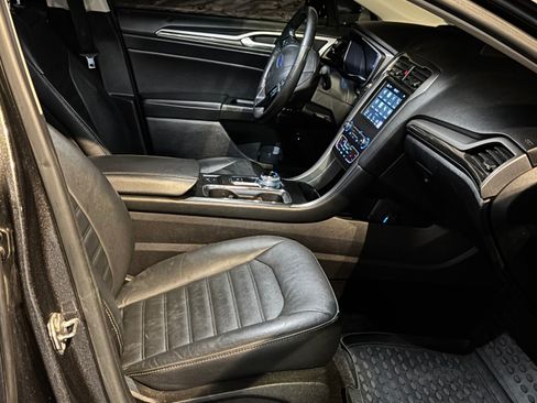 Used 2018 Ford Fusion Energi SE image 6