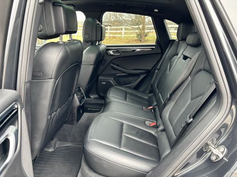 Used 2020 Porsche Macan image 13