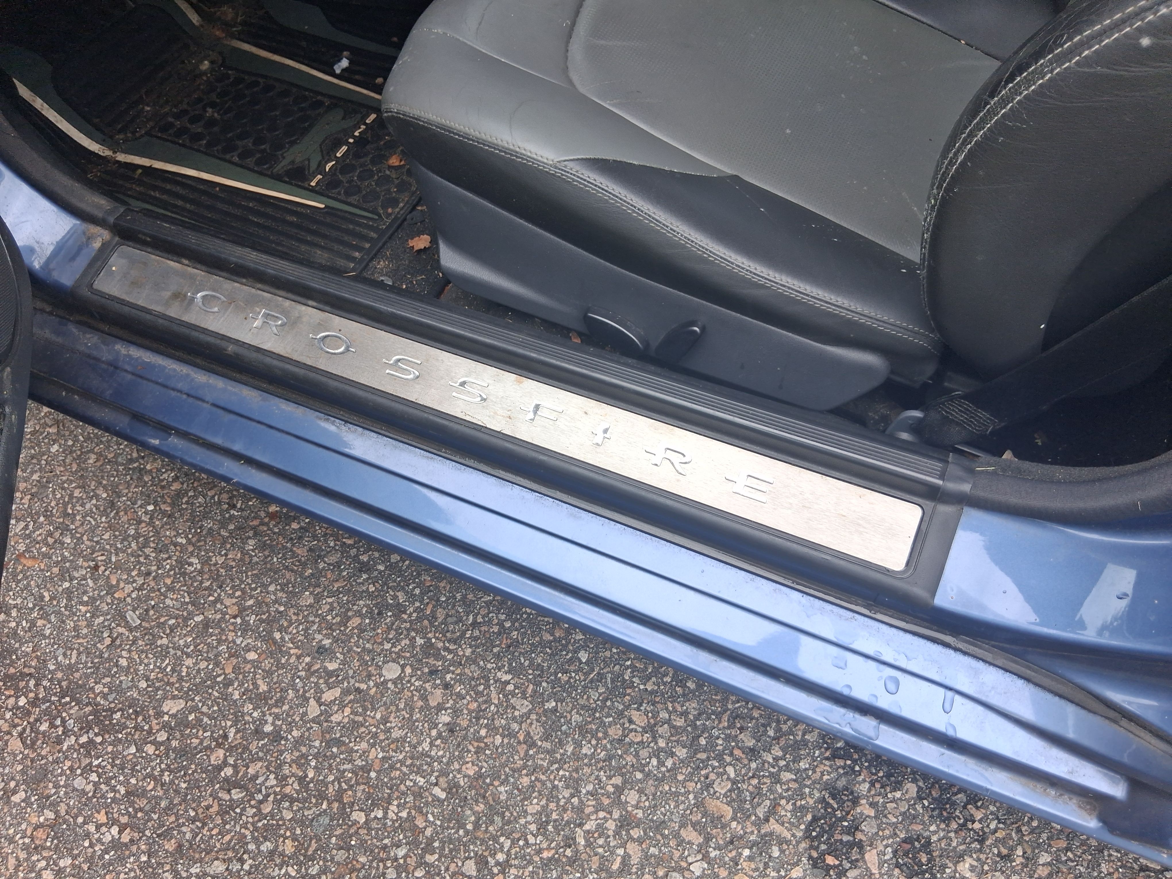 Used 2005 Chrysler Crossfire Limited RWD image 13