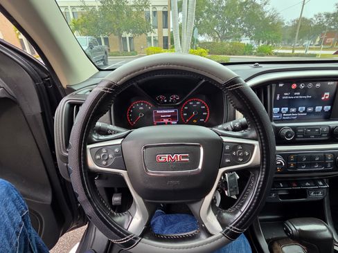 Used 2016 GMC Canyon SLT w/ Driver Alert Package image 11