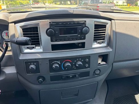 Used 2009 Dodge Ram 2500 Truck SLT w/ Trailer Tow Group AWD/4WD image 5