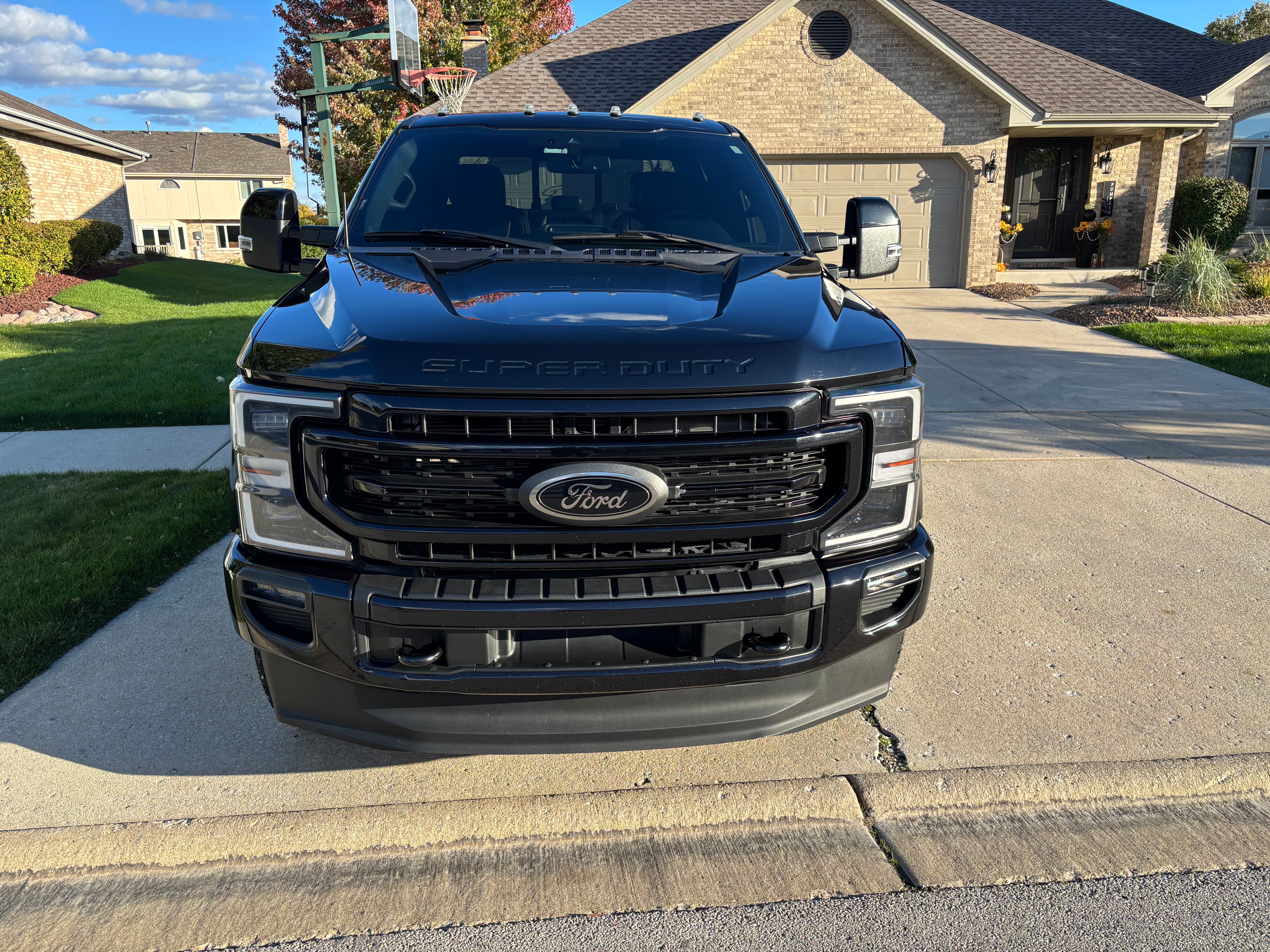 Used 2022 Ford F250 Lariat w/ Black Appearance Package AWD/4WD image 4