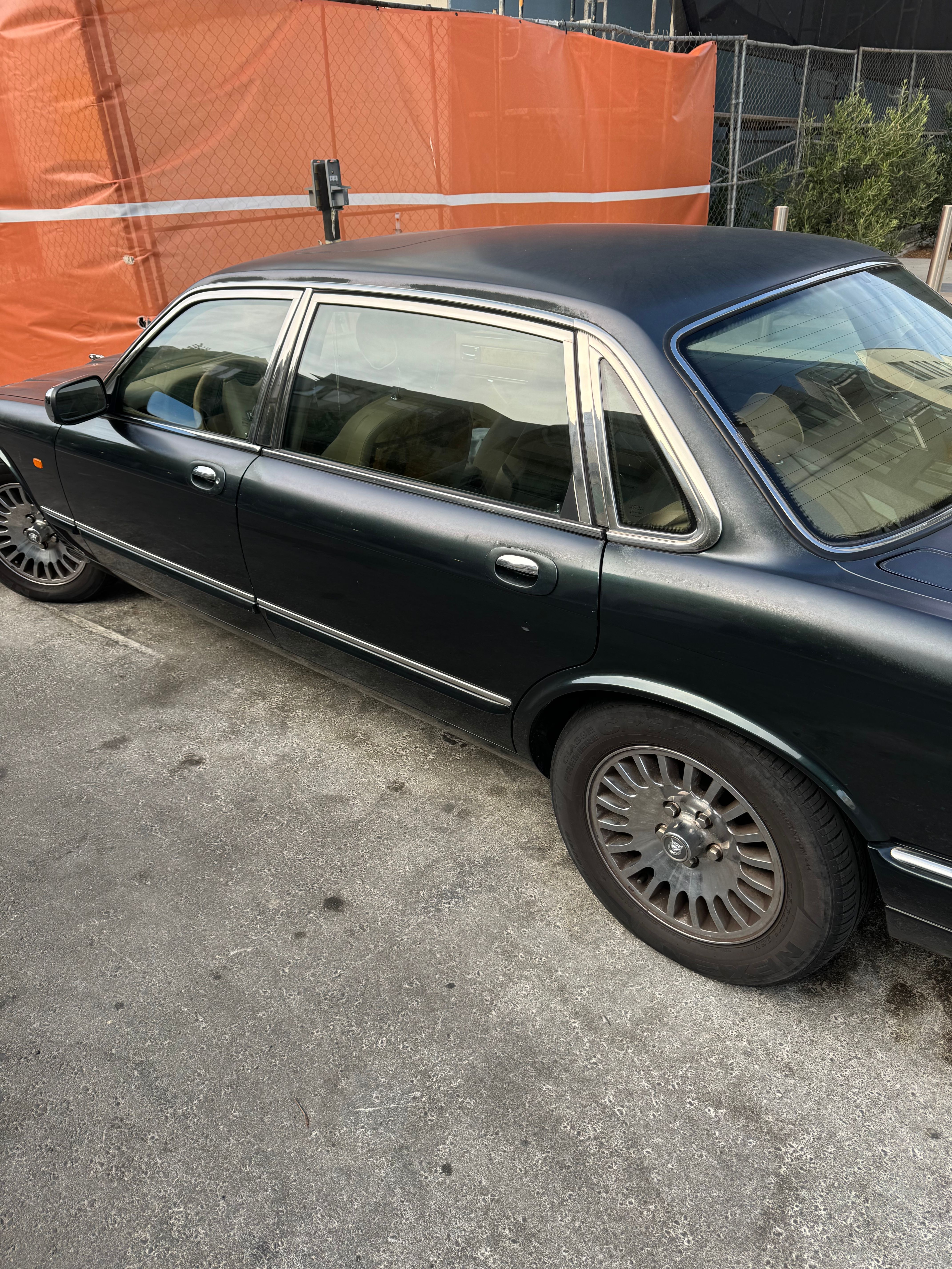 Used 1996 Jaguar XJ Vanden Plas RWD image 4
