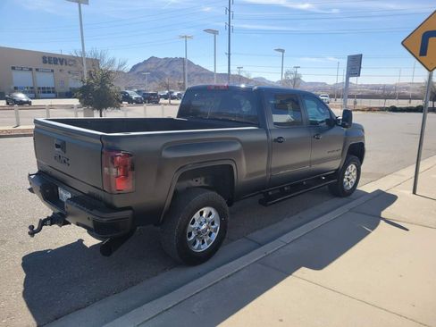 Used 2015 GMC Sierra 2500 Denali w/ Duramax Plus Package image 4