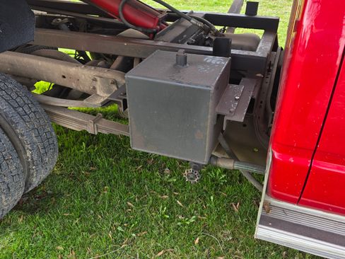 Used 2000 Chevrolet Silverado 3500 2WD Crew Cab w/ Preferred Equipment Group 2 image 12