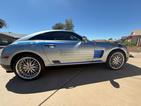 Used 2005 Chrysler Crossfire Limited image 1