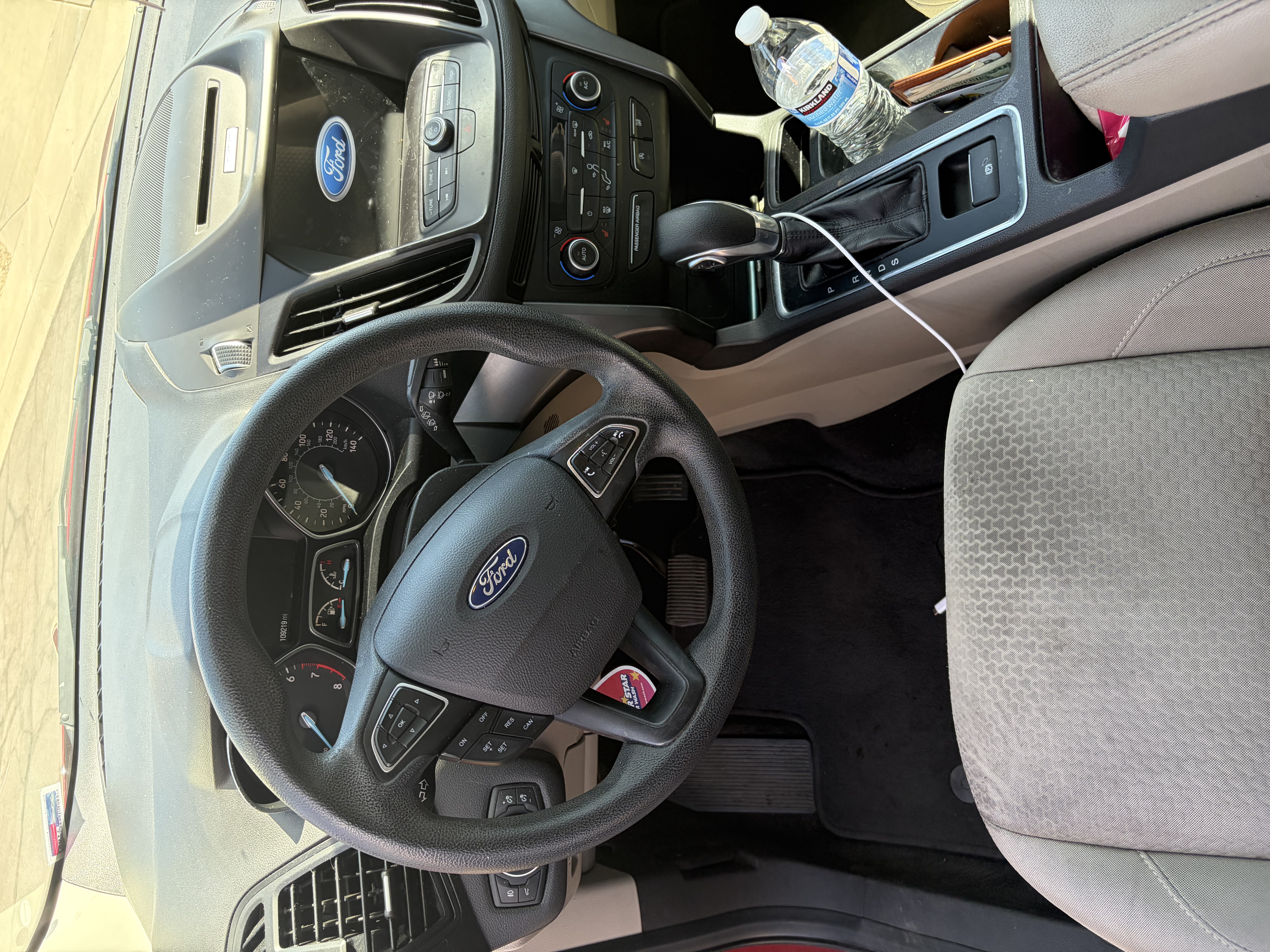 Used 2018 Ford Escape SE w/ SE Sync 3 Package FWD image 10