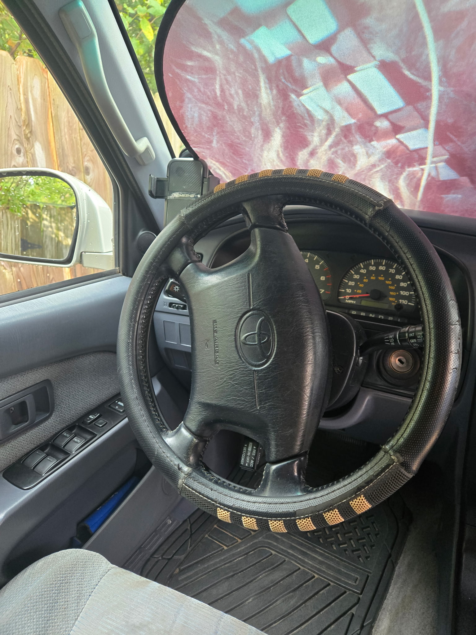 Used 2000 Toyota 4Runner SR5 RWD image 4