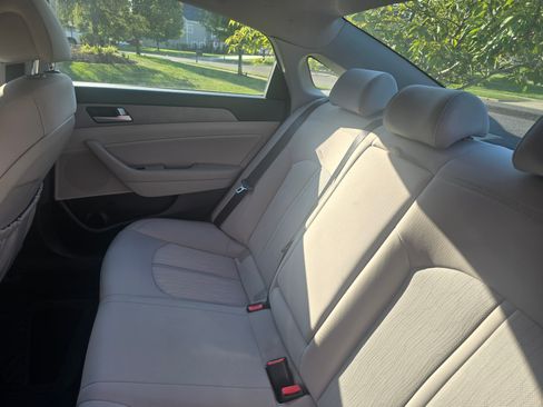 Used 2017 Hyundai Sonata SE FWD image 10