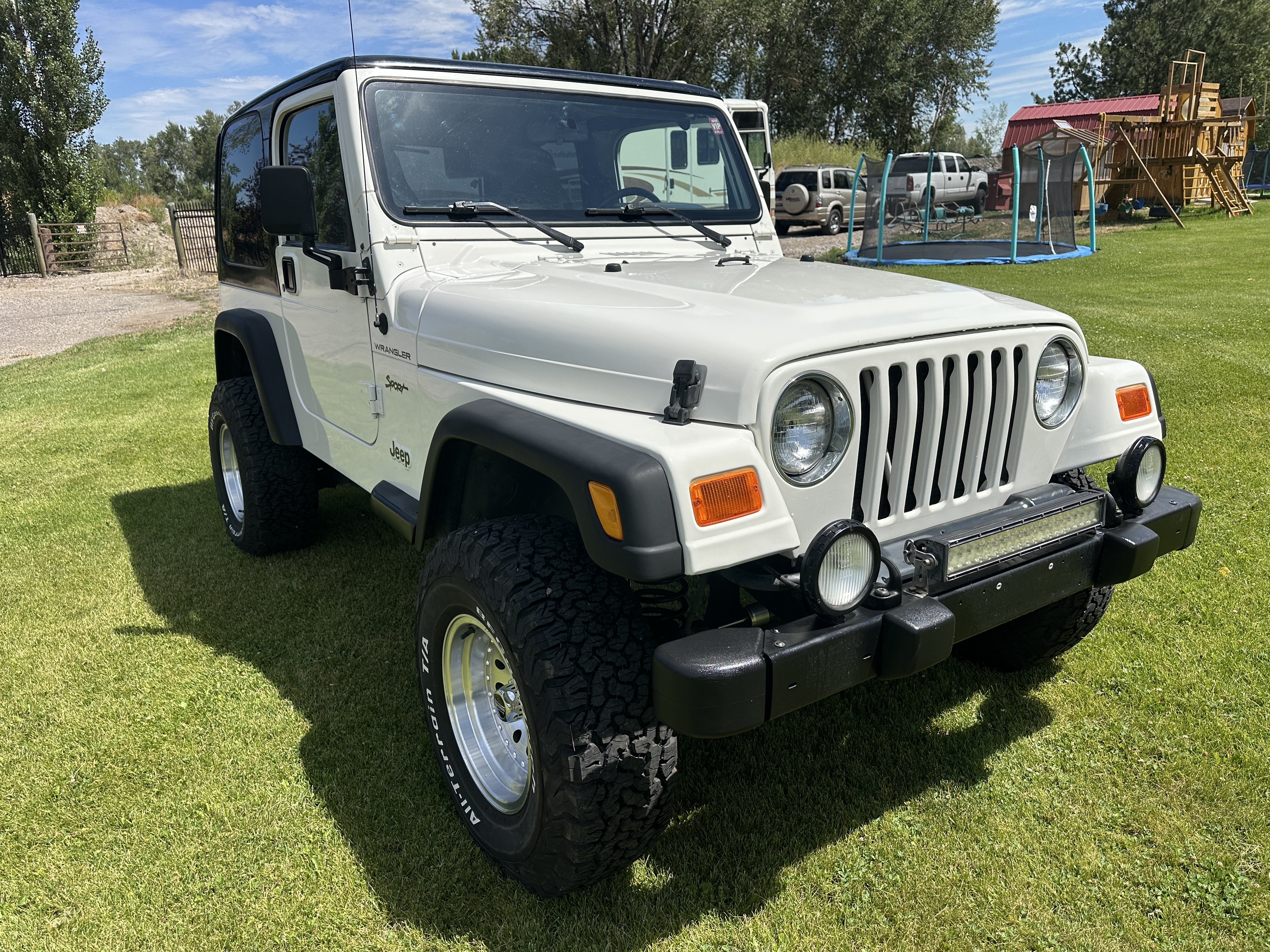 Used 2000 Jeep Wrangler Sport AWD/4WD image 2