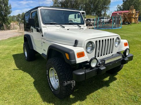 Used 2000 Jeep Wrangler Sport AWD/4WD image 2
